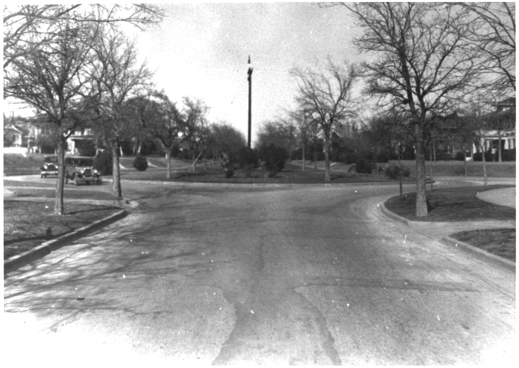 Live Oak Avenue Looking East at the Circle in the 20s - Collett and the streetcar stopped at the circle. In the late forties, Live Oak was extended to reach Skillman and widened to six lanes that destroyed the circle.