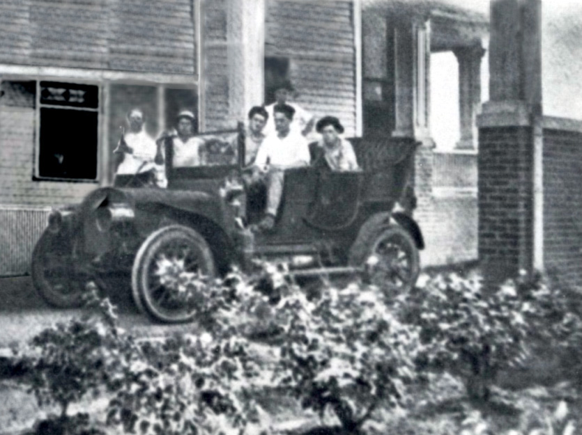 The Munger boys and friends at their aunts house on Gaston