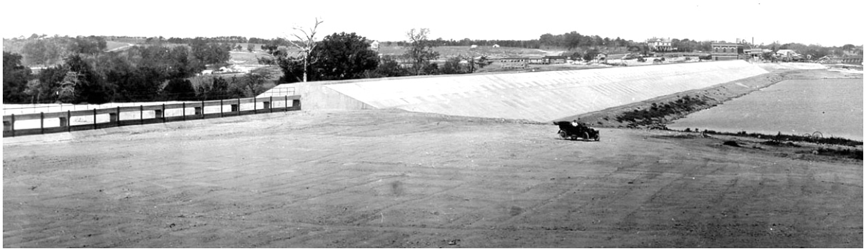 White Rock Dam circa 1912, before the lake filled